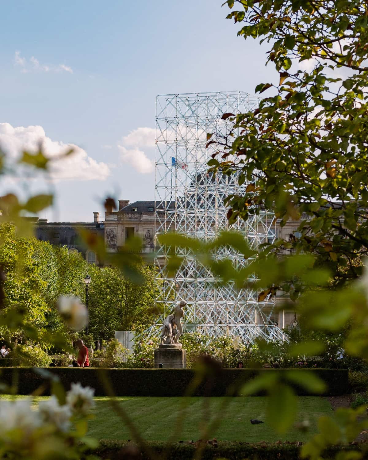 Emmanuel Barrois’ installation ‘Réflexions’ Royal Gardens Paris